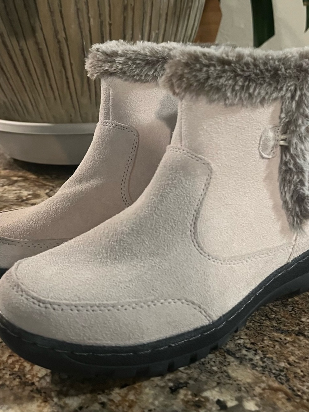 Khombu Light Gray Faux Fur Ankle Booties